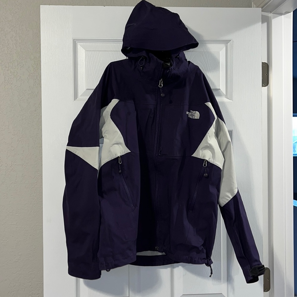 TNF women’s Summit Series breathable waterproof shell